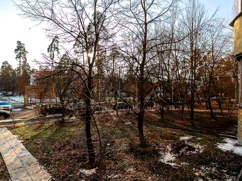 комерційна за адресою Відпочинку вул., 12