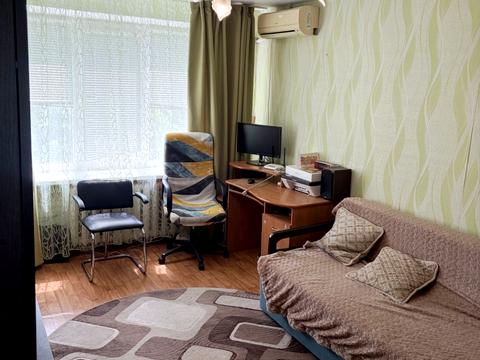квартира за адресою Космонавтів вул., 77