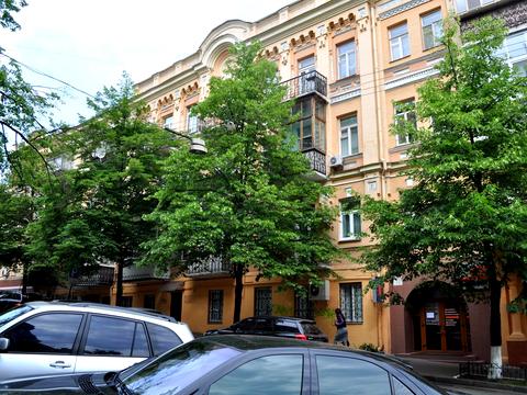 коммерческая по адресу Лисенка ул., 1