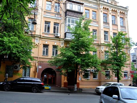 коммерческая по адресу Лисенка ул., 1