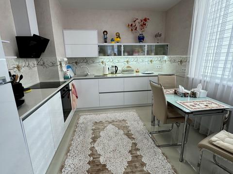 квартира за адресою Захисників України вул. (1-го Травня), 42-Б