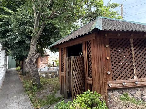 комерційна за адресою Богдана Хмельницького вул., 8