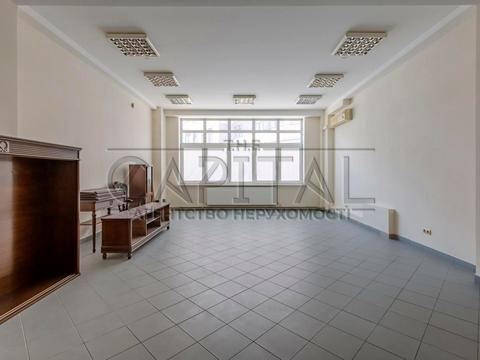 комерційна за адресою Євгена Коновальця вул. (Щорса), 36-Б