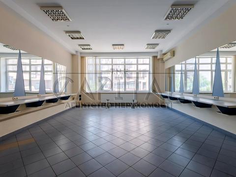 комерційна за адресою Євгена Коновальця вул. (Щорса), 36-Б