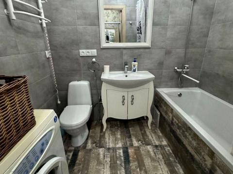 квартира за адресою Володимира Моссаковського вул. (Клари Цеткін), 7