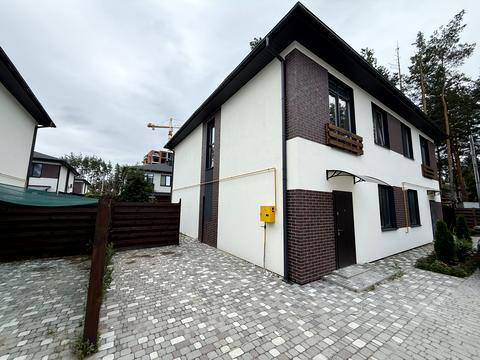 будинок за адресою Патріотів