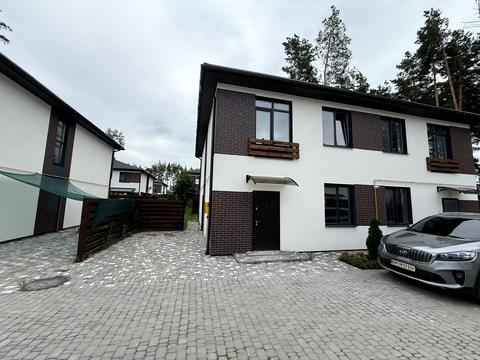 будинок за адресою Патріотів