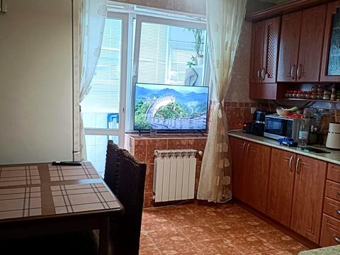 квартира за адресою Володимира Івасюка вул., 44