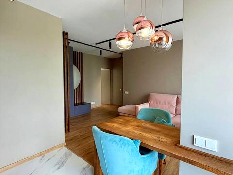 квартира за адресою Салютна вул., 2к2