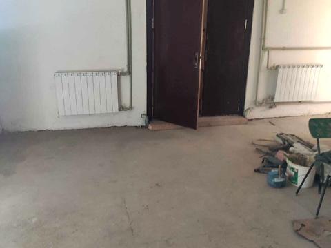 комерційна за адресою Киргизька вул., 19