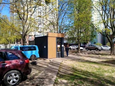 комерційна за адресою Леся Курбаса просп., 9-Д