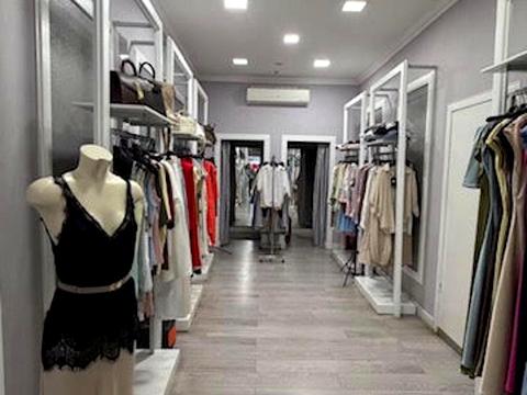 комерційна за адресою Івана Франка вул., 49