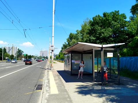 комерційна за адресою Академіка Глушкова просп., 7