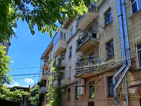 квартира за адресою Утьосова вул., 14
