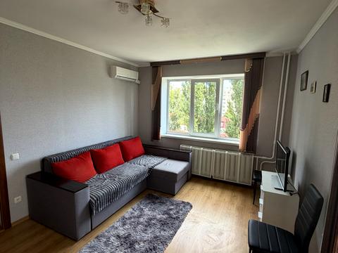 квартира за адресою Оріхуватська вул. (Бурмистенка), 12