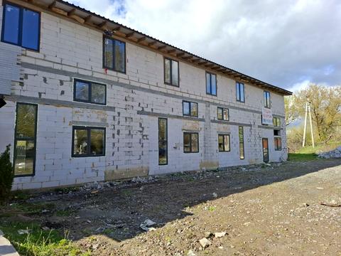 комерційна за адресою Лікарська, 1