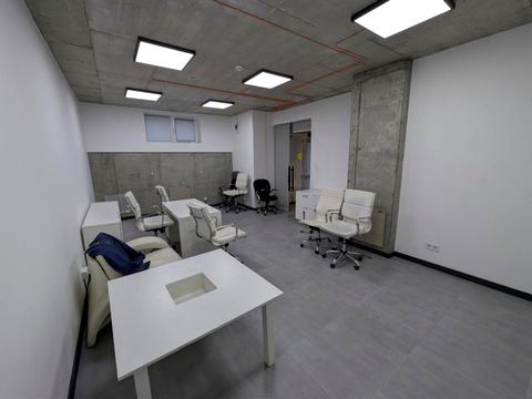 комерційна за адресою Володимира Великого вул. (Артема), 10-Б