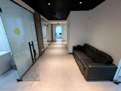 комерційна за адресою Володимира Великого вул. (Артема), 10-Б