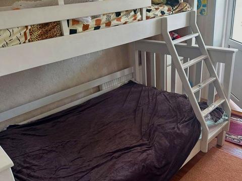 квартира за адресою Золотогірська вул., 25