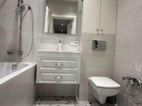 квартира за адресою Дніпровська набережна вул., 18-А
