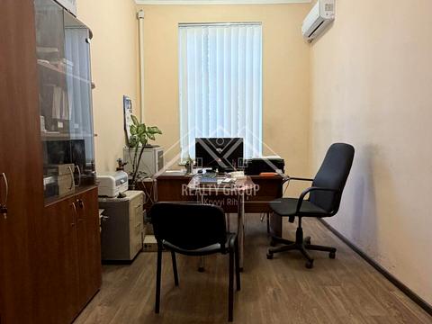 комерційна за адресою Окружна вул., 1