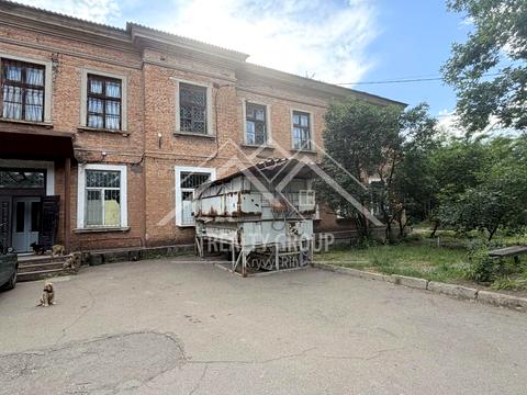 комерційна за адресою Окружна вул., 1