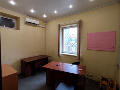 комерційна за адресою Польова вул., 73
