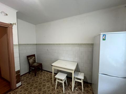 квартира за адресою Золотогірська вул., 15