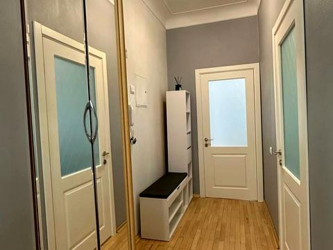 квартира за адресою Івана Світличного вул. (Петровського), 10