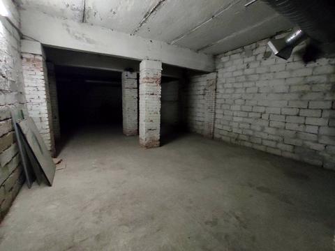 комерційна за адресою Польова вул., 71