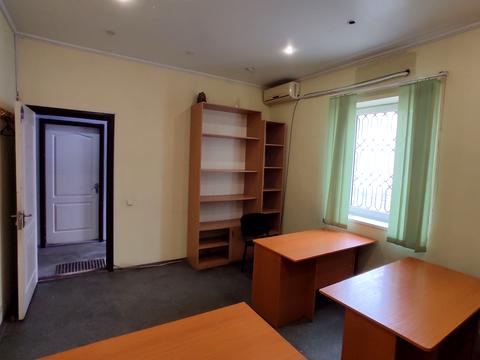 комерційна за адресою Польова вул., 71