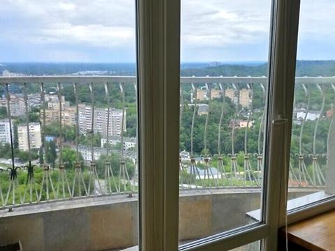 квартира за адресою Науки просп., 80-А/73