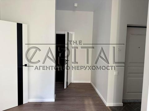 комерційна за адресою Дегтярна вул., 22-А