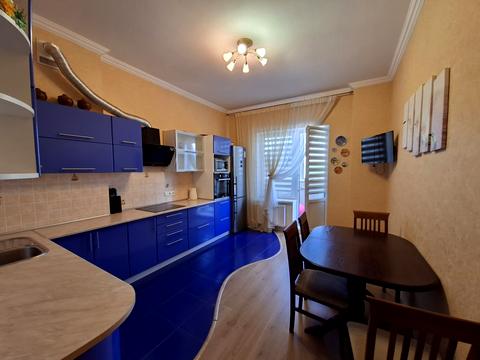 квартира по адресу Радісна ул., 19д