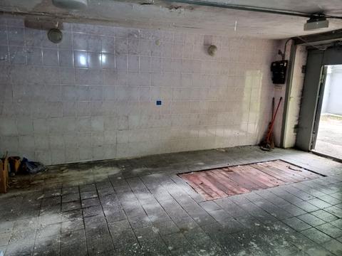 паркомісце за адресою Шовковична вул., 38