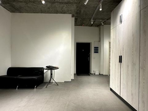 комерційна за адресою Андрія Верхогляда вул. (Михайла Драгомирова), 2-А