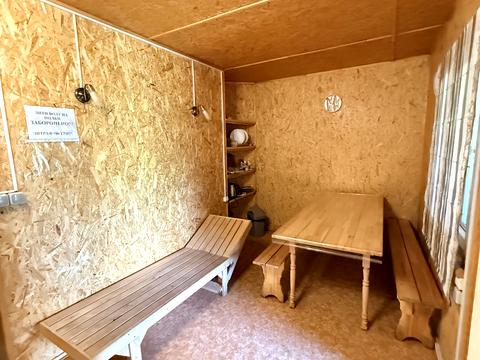 комерційна за адресою смт. Клевань, провулок Робітничий, 1
