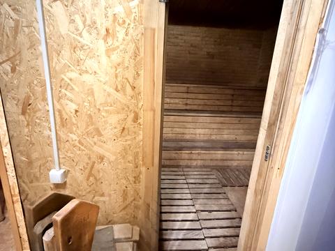 комерційна за адресою смт. Клевань, провулок Робітничий, 1