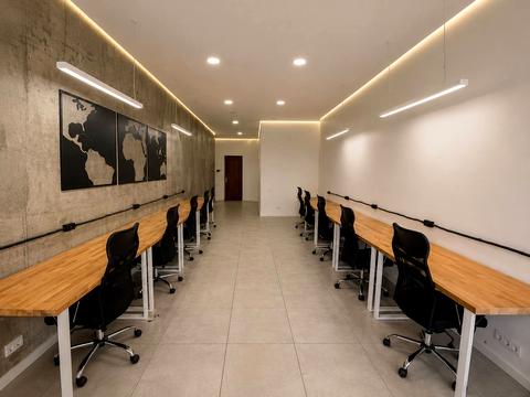 комерційна за адресою Кловський узвіз, 7a