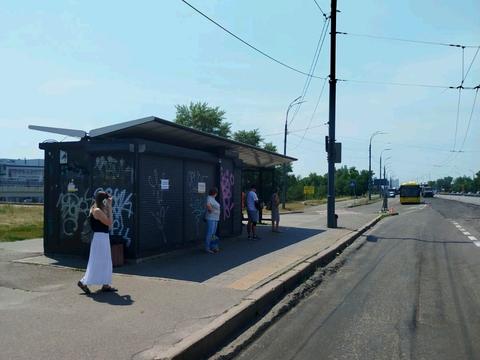 коммерческая по адресу Романа Шухевича просп. (Генерала Ватутіна), 2А