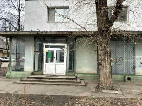 комерційна за адресою Будівельників вул., 27-А