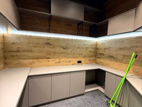 комерційна за адресою Кловський узвіз, 7a