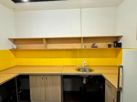 комерційна за адресою Кловський узвіз, 7a