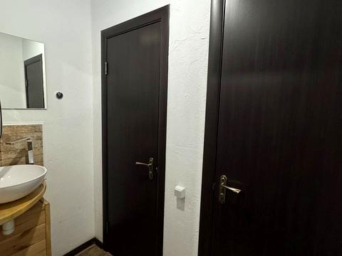 комерційна за адресою Кловський узвіз, 7a