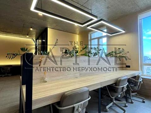 комерційна за адресою Київ, Жилянська вул., 68