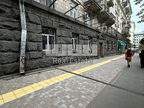 комерційна за адресою Євгена Чикаленка вул. (Пушкінська), 2-4/7