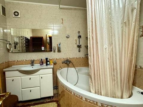 квартира по адресу Євгена Коновальця ул., 20