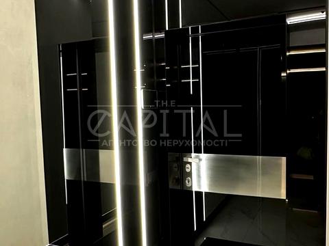 квартира за адресою Трускавецька вул., 8