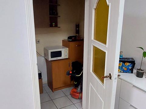комерційна за адресою Молодіжна вул., 52
