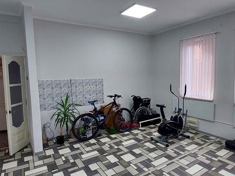 комерційна за адресою Молодіжна вул., 52